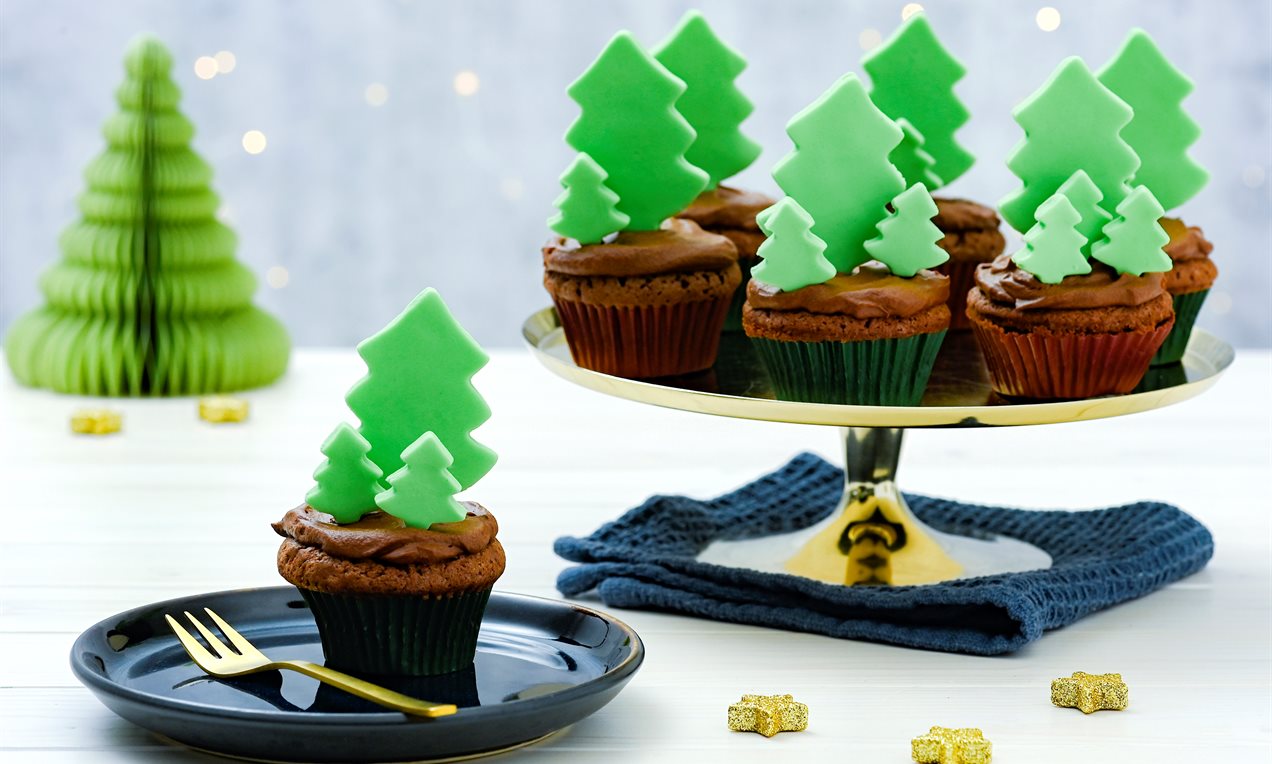 Holiday Tree Cupcakes Recipe | Dr. Oetker