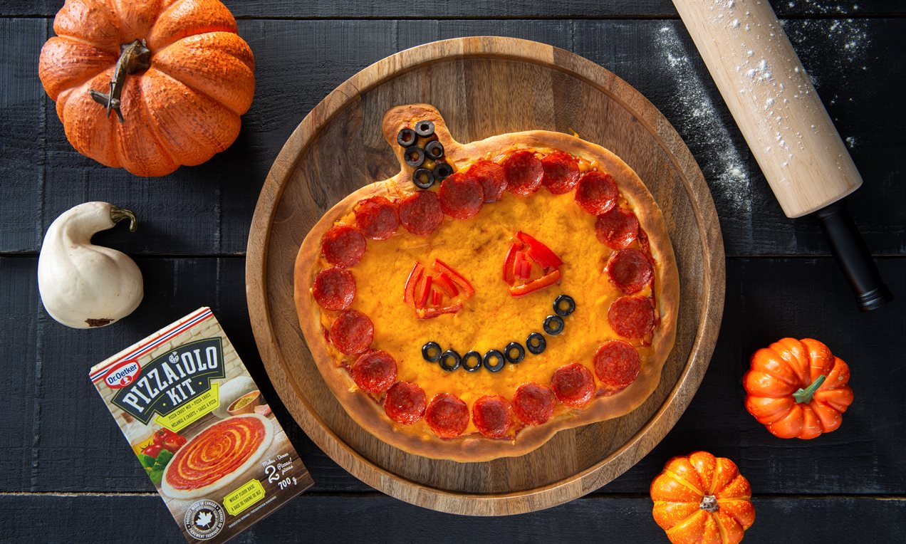 Jack-o’-Lantern Pizzas Recipe | Dr. Oetker